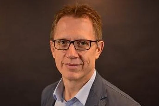 Prof. Dr. Stefan Lunkenbein Prof. Dr. Stefan Lunkenbein